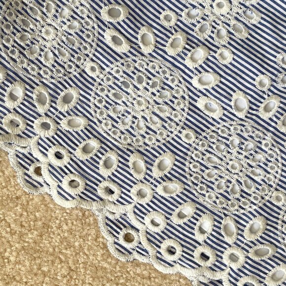 Club Monaco, Scalloped Floral Eyelet shorts, Blue & White Stripe, Size 6 - 8 - Picture 4 of 7